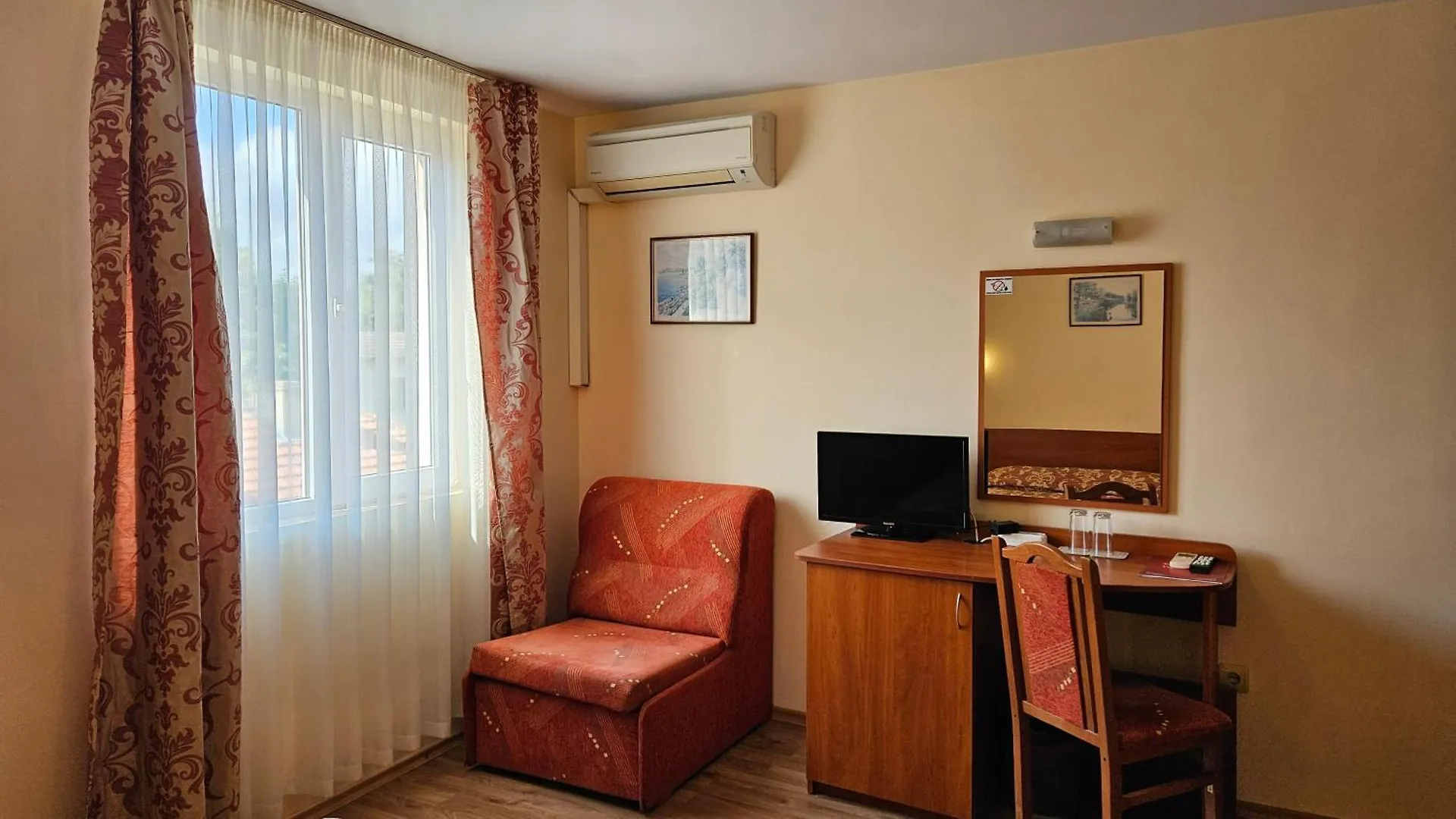 Caprice Family Hotel Варна Болгария