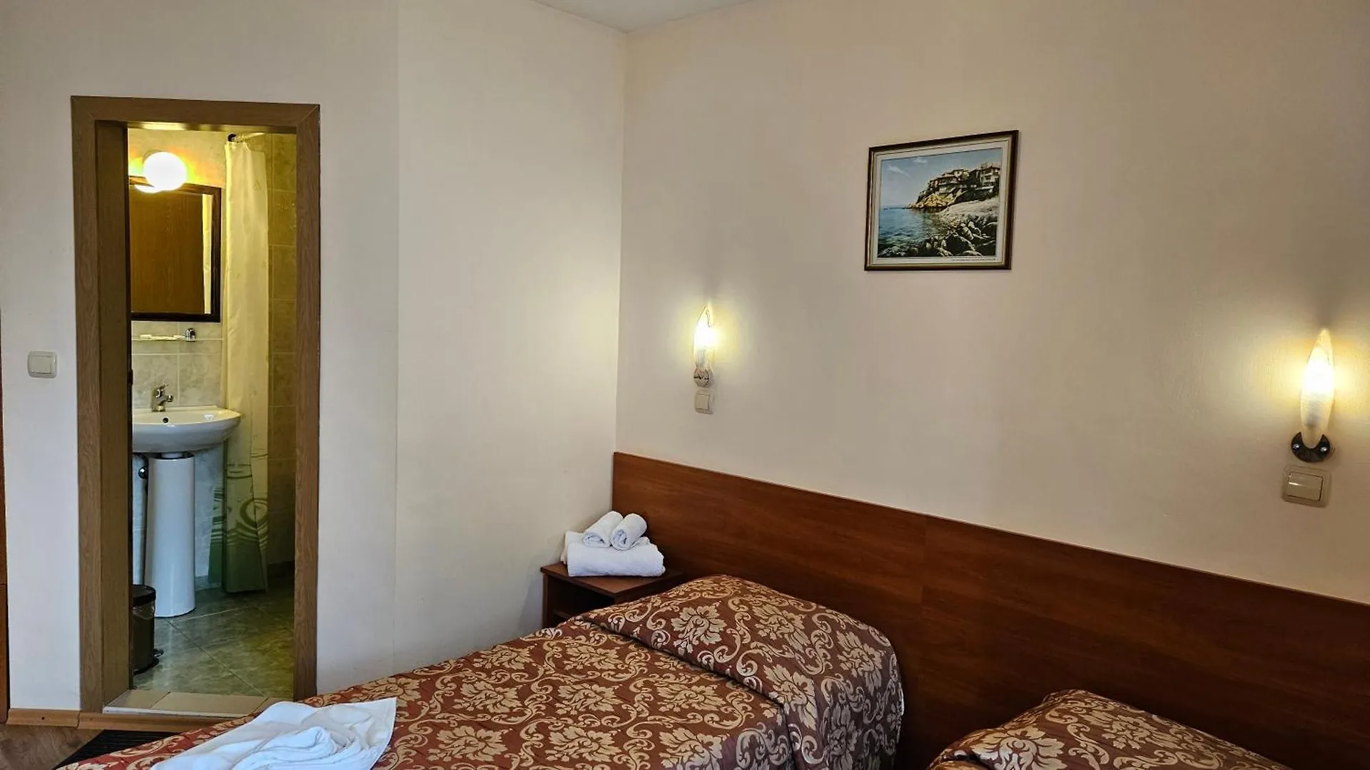 Caprice Family Hotel Варна 2*,  Болгария